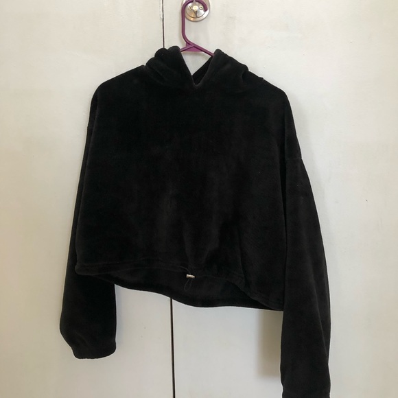 Black cropped fleece sweater - Picture 1 of 2